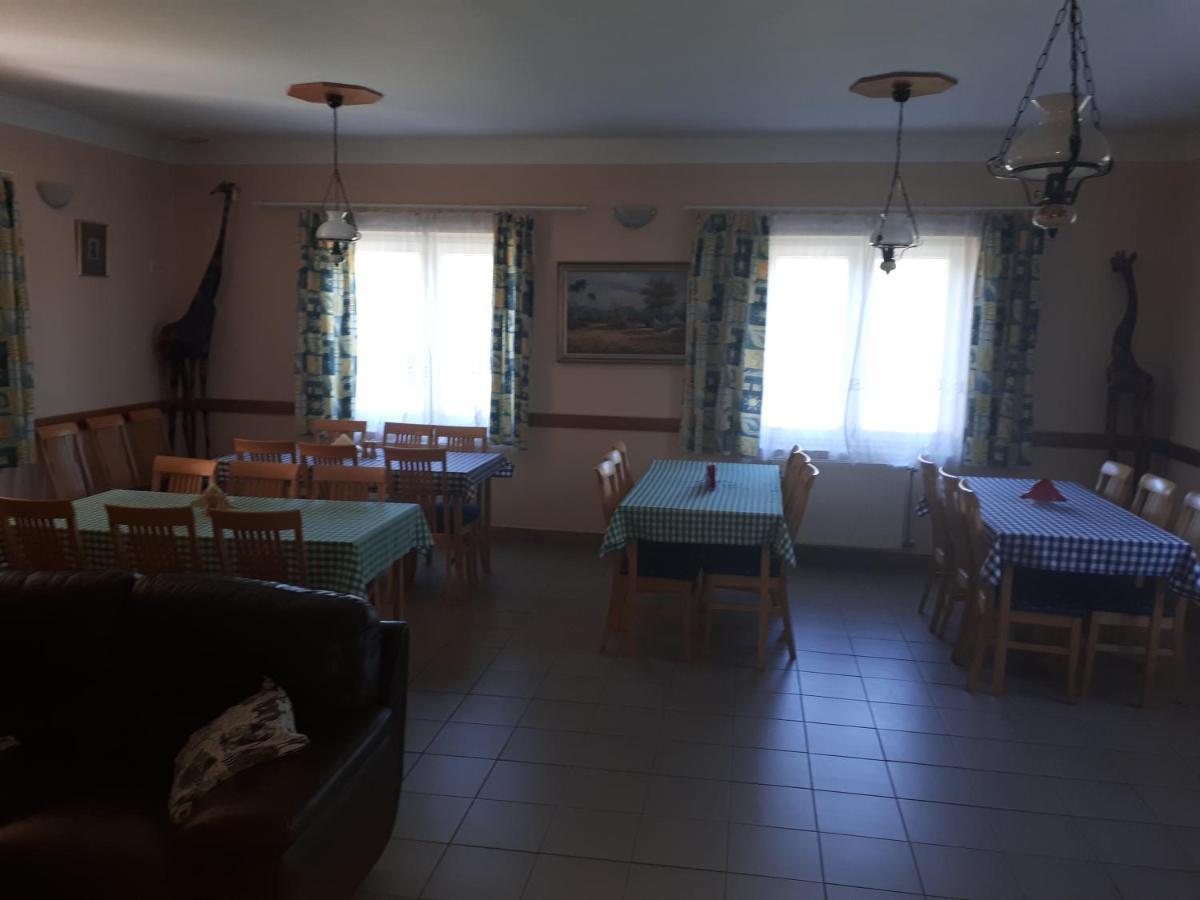 Vadaspuszta Vendeghaz Csatka Esterno foto
